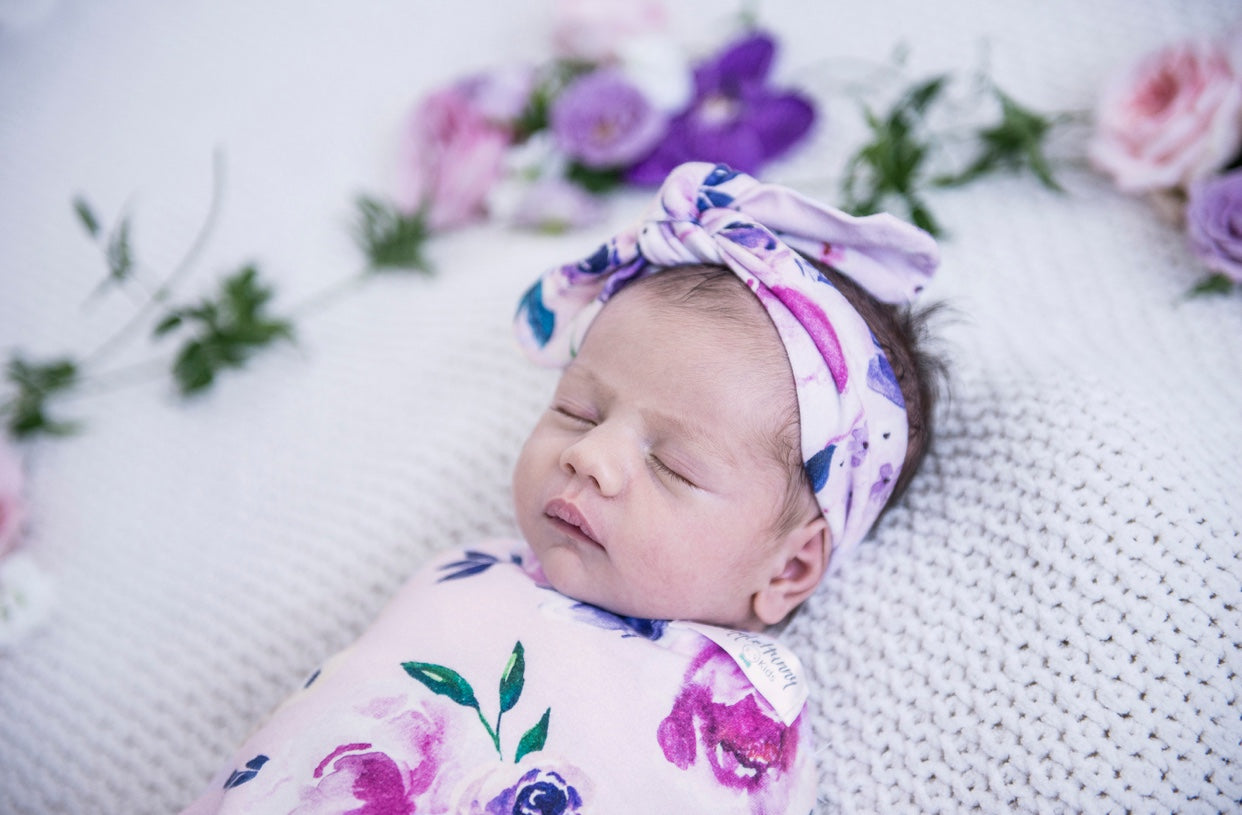 Floral Kiss I Snuggle Swaddle & Topknot Set